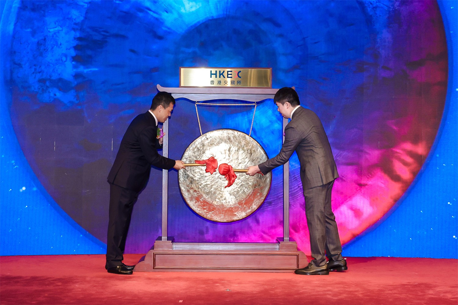 Warm congratulations! Nanshan Aluminum International is listed on the Hong Kong Stock Exchange!